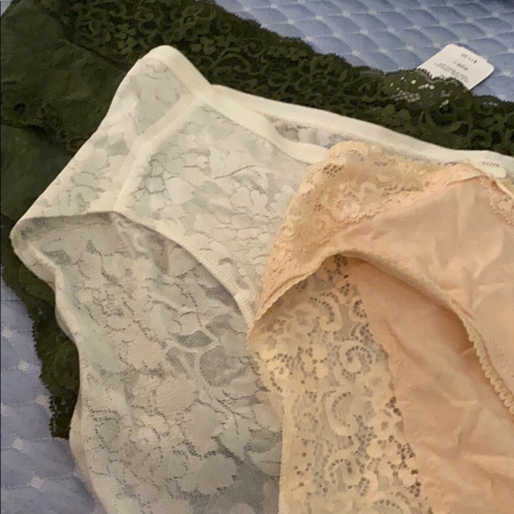 6 pairs of Soma Large underwear.  NWT